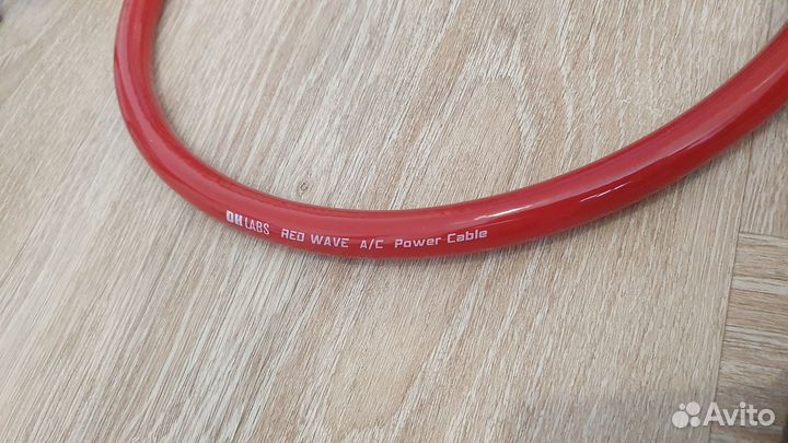 DH Labs red wave, сетевой кабель Hi End, 1.5 м