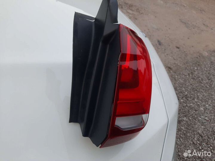 Задний правый фонарь в крыло бмв Х5 F15