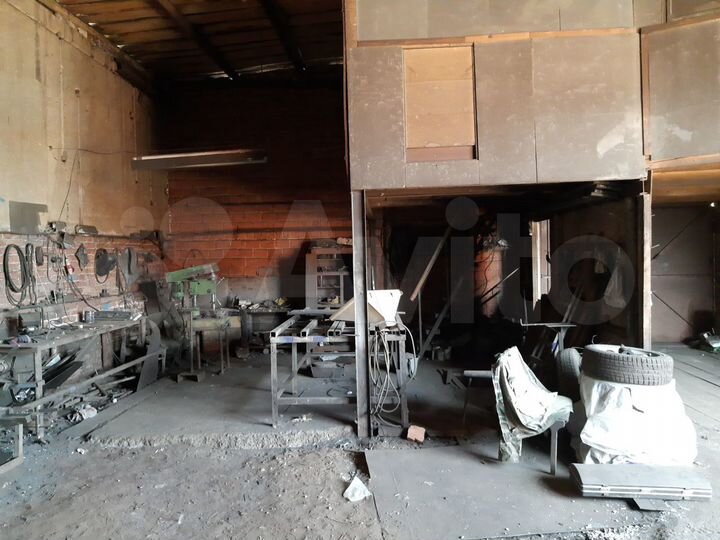 Гараж, > 30 м²