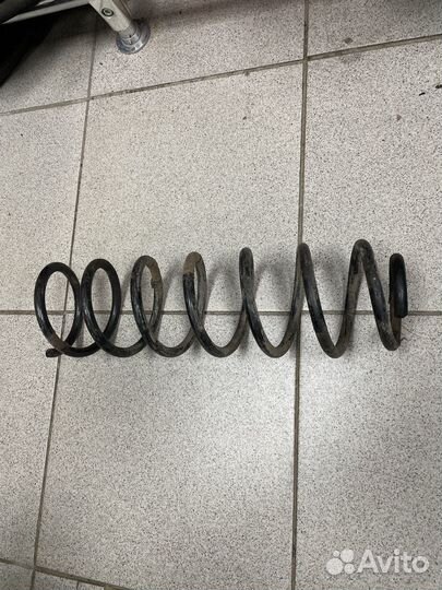 Пружина задняя VW Golf 2, 3 vento