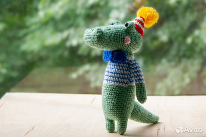 Крокодил - мягкая вязаная игрушка ручной работы