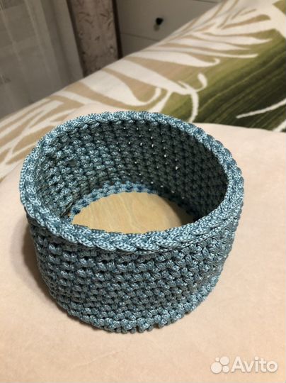 Вязаная корзинка