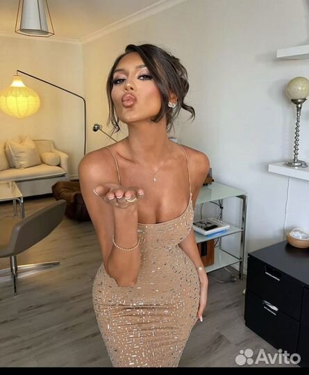 Вечернее платье в пол ohpolly