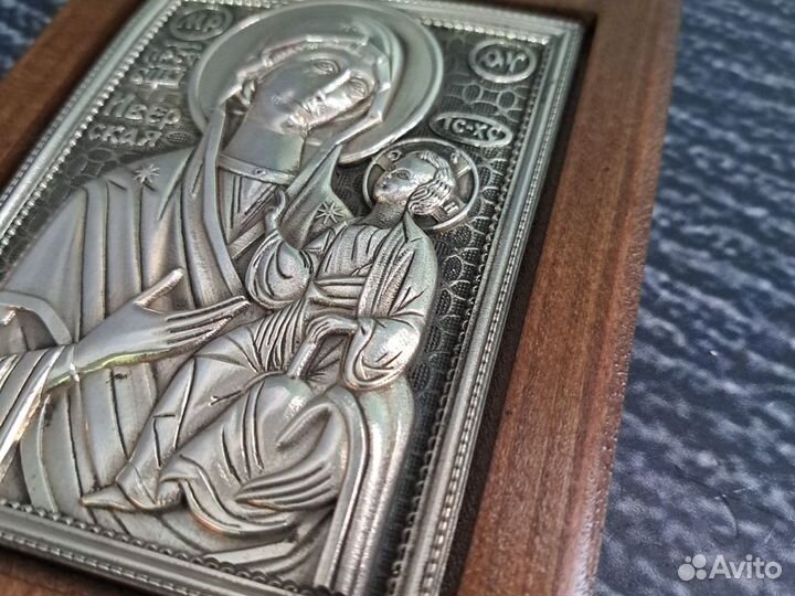 Икона Пресвятая Богородица Иверская