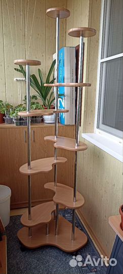 Полка под цветы напольная