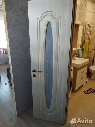 Дверь межкомнатная 600 с коробкой бу
