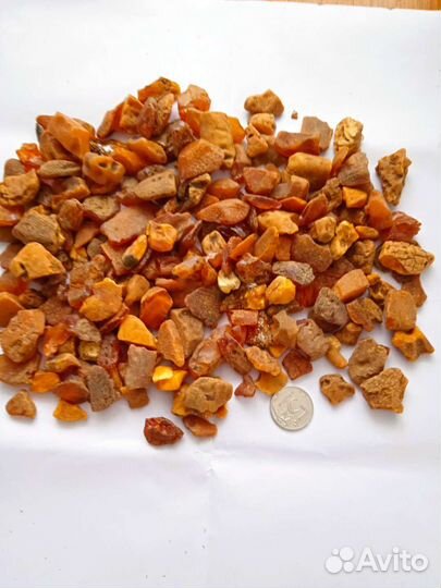 Необработанный янтарь