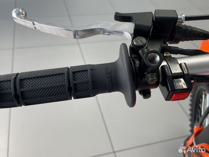 Мотоцикл Regulmoto Athlete 250 21/18 птс