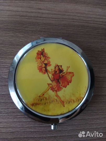 Зеркало карманное