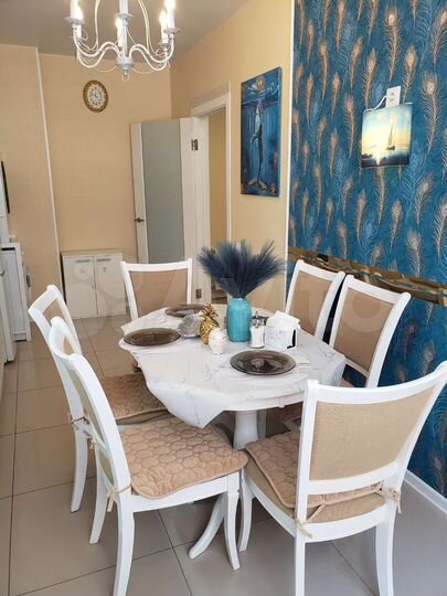 2-к. квартира, 65 м², 1/10 эт.