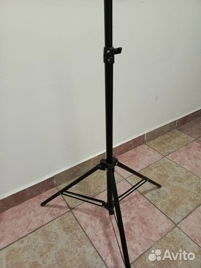 Штатив напольный