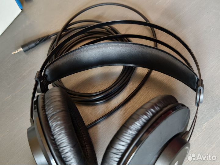 Наушники AKG K52