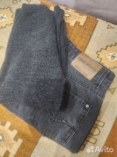 Джинсы и свитер