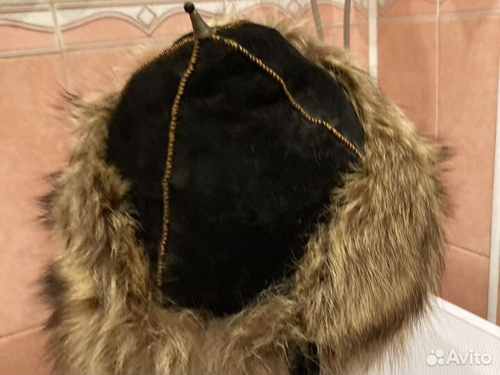 Шапка меховая енот