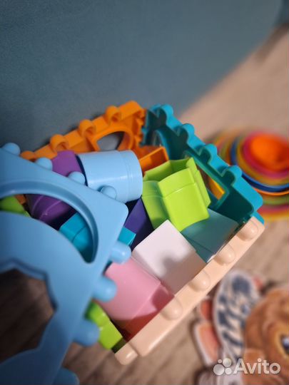 Развивающие игрушки пакетом