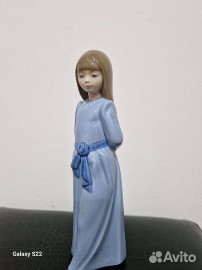 Lladro Nao Девушка в синем платье