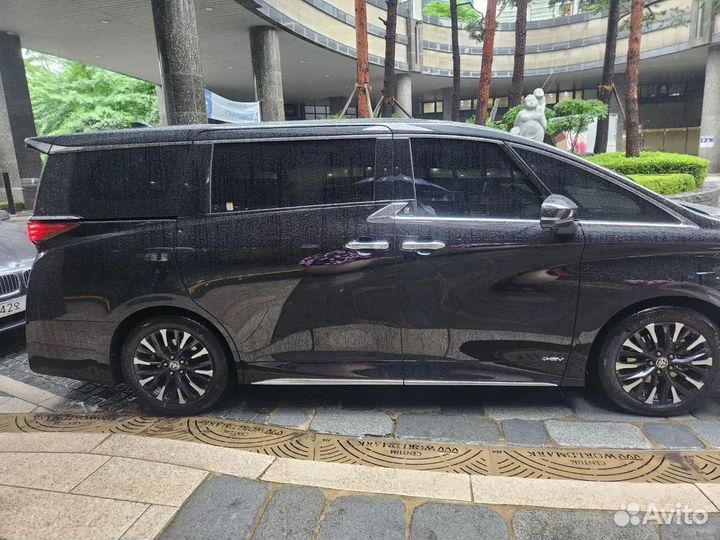 Toyota Alphard 2.5 CVT, 2023, 13 500 км