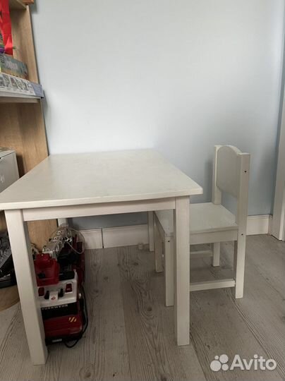 Детский стол и стул IKEA сундвик
