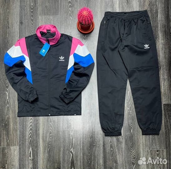 Спортивный костюм adidas