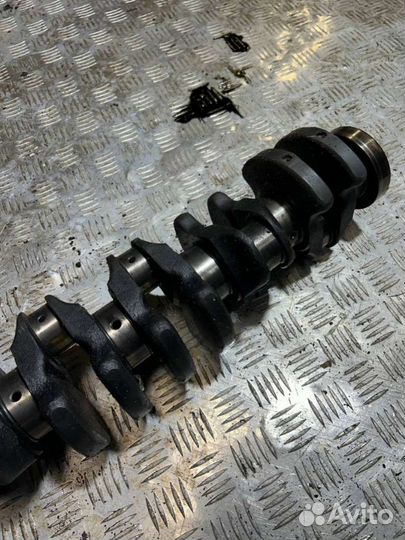 Коленвал BMW 5 E34 1995