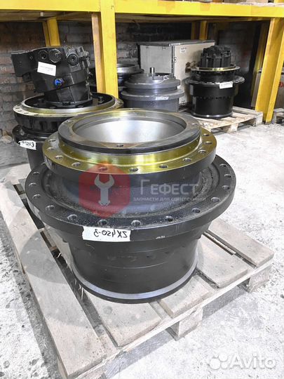 Бортовой редуктор Hitachi ZX520LCH-3F 9263595