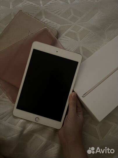 Планшет apple iPad mini 4