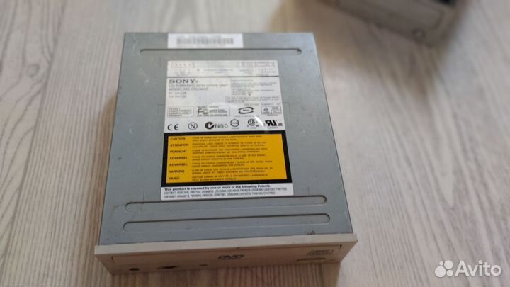 3 дисковода 2 LG и 1 Sony