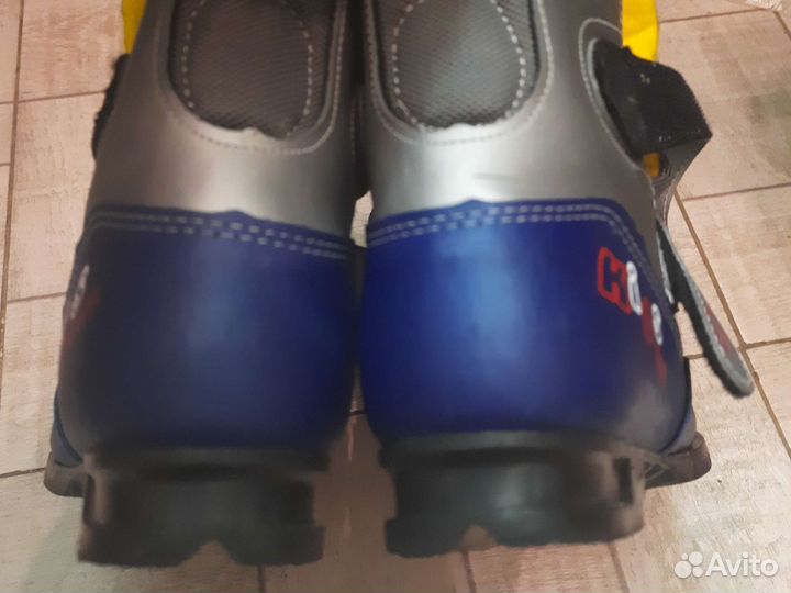 Лыжные ботинки