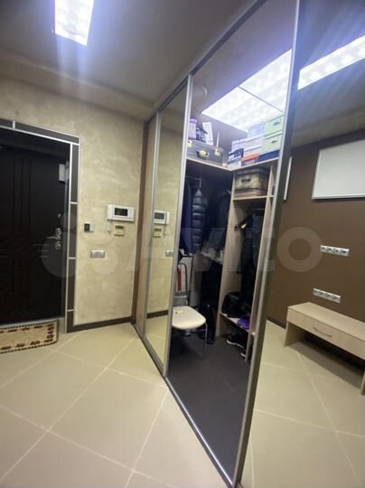 2-к. квартира, 83,5 м², 1/10 эт.