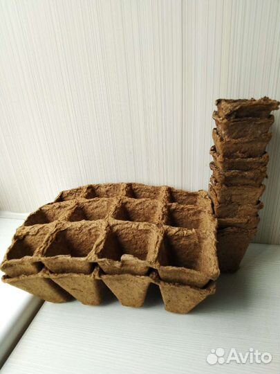 Пластиковые горшки для цветов