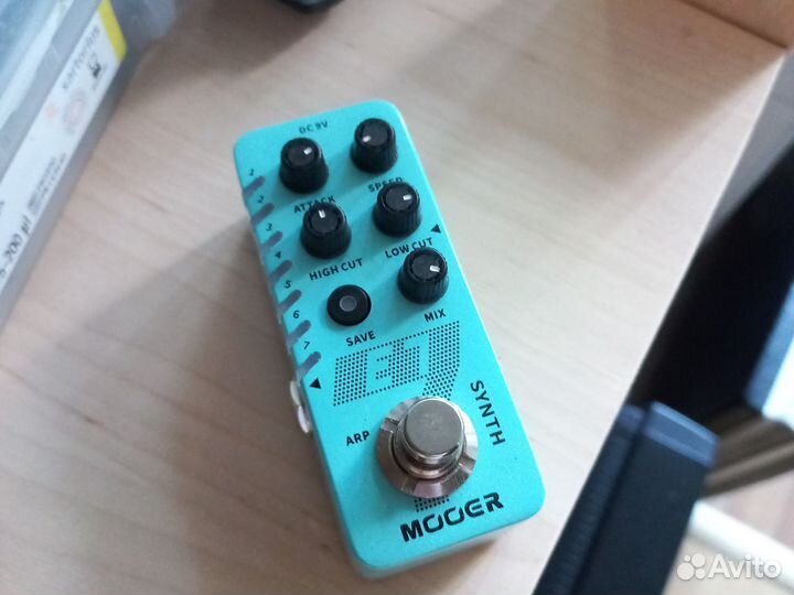 Гитарная педаль moeer e7