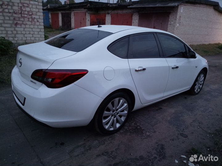 Opel Astra 1.4 AT, 2012, 196 300 км