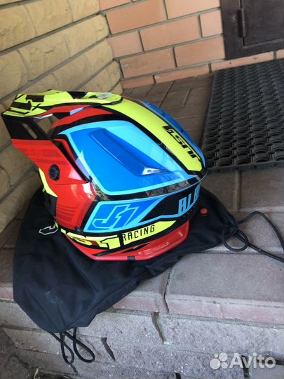 Кроссовый шлем just 1