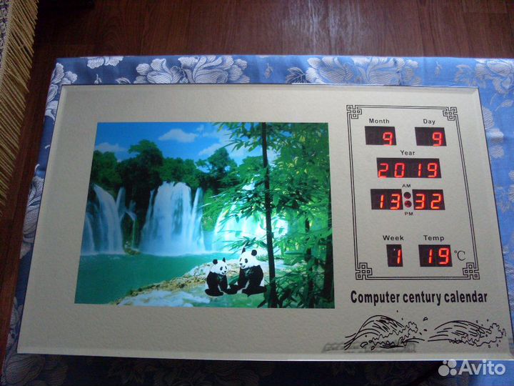 Светильник водопад с часами