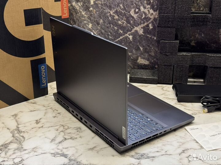 Lenovo Legion 16