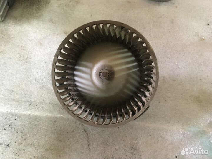 Моторчик отопителя (Mitsubishi Pajero Sport)