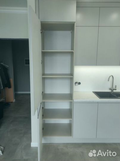 Кухня угловая современный дизайн на заказ