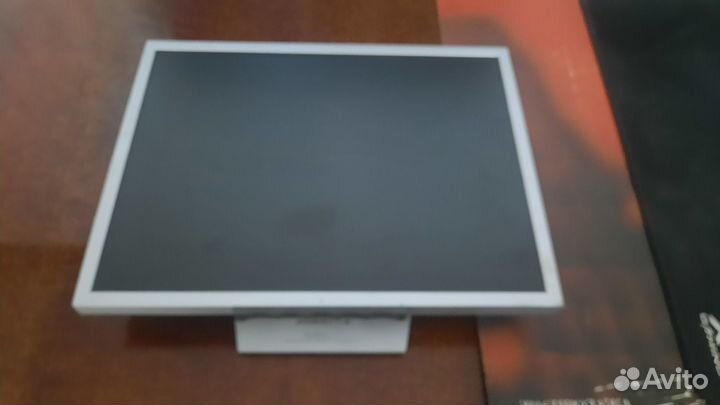 Монитор Samsung SyncMaster 152X