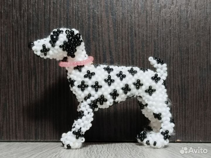 Фигурка далматинец из бисера