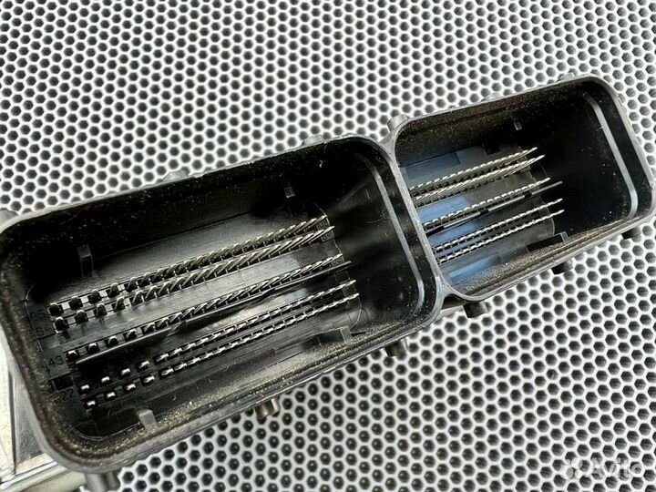 Блок управления двигателем передний Porsche Macan