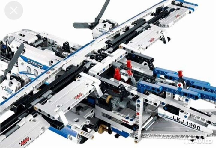 Lego technic 42025 грузовой самолет