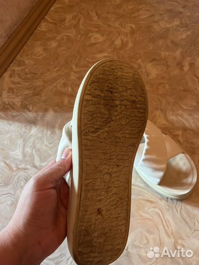Шлепанцы женские