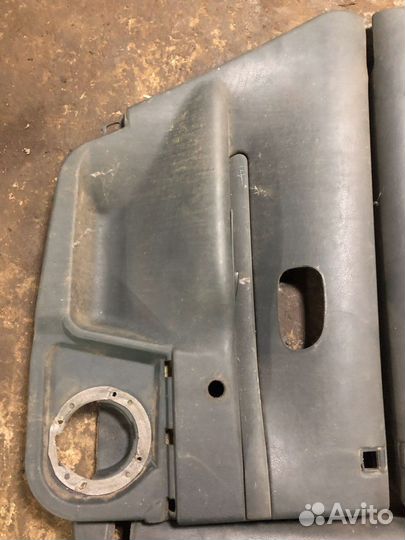 Дверные карты комплект на renault safrane 1