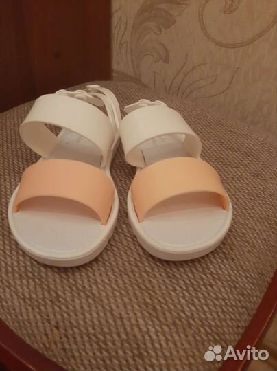 Сандалии для девочки