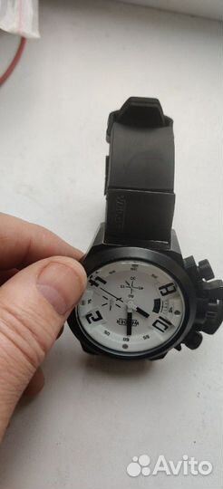 Продаю часы Welder
