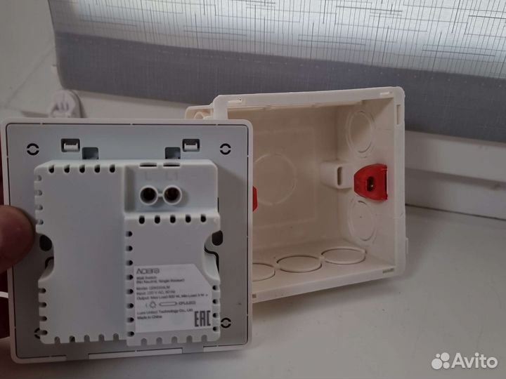 Умный выключатель aqara