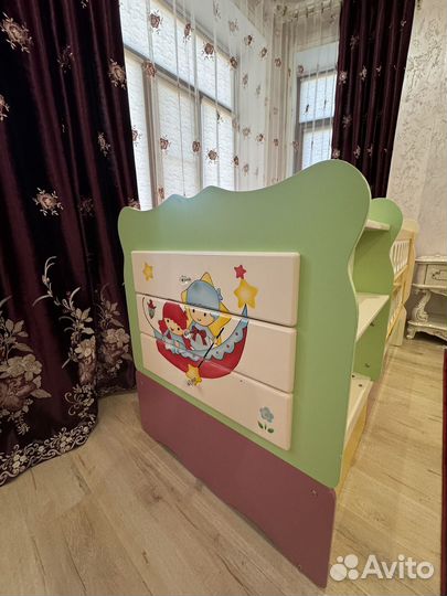 Детская кроватка