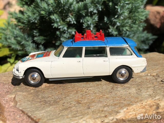 Corgi toys Citroen safari