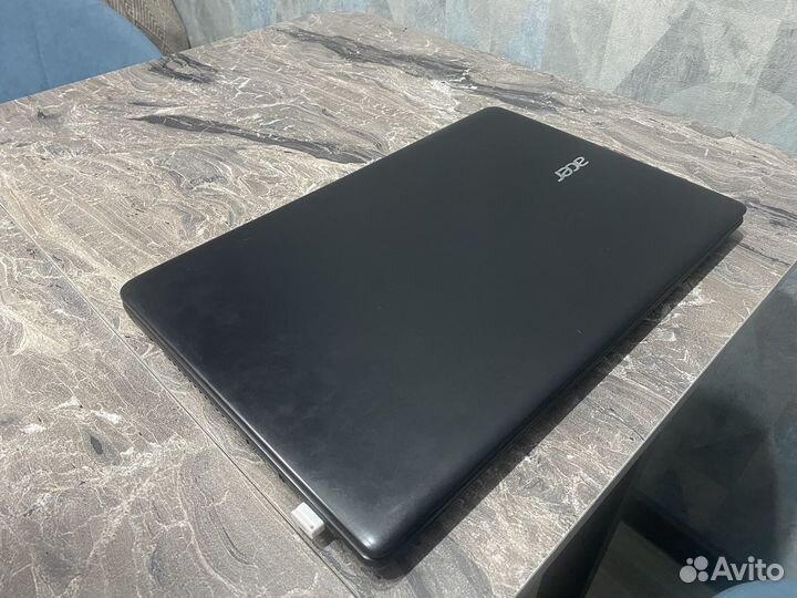 Продам ноутбук Acer Aspire e1-522