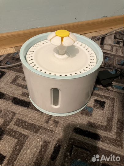 Фонтан поилка для кошек